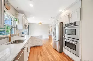 131 Carol Rd, East Meadow, NY 11554 - Photo 14