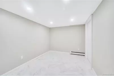 131 Carol Road, East Meadow, NY 11554 - Photo 26