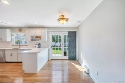 131 Carol Road, East Meadow, NY 11554 - Photo 12