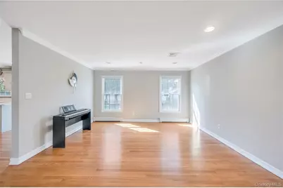 131 Carol Road, East Meadow, NY 11554 - Photo 8