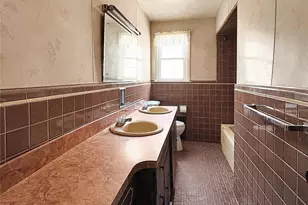 118-39 205th St, Saint Albans, NY 11412 - Photo 14