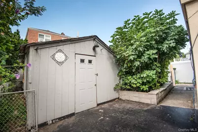 1625 Stadium Avenue, Bronx, NY 10465 - Photo 34