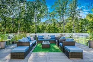 3 Embassy Rd, Selden, NY 11784 - Photo 32