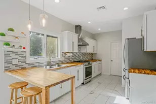 3 Embassy Rd, Selden, NY 11784 - Photo 14