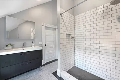 148 Montauk Highway, Westhampton, NY 11977 - Photo 18