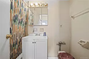 84-20 153rd Ave, Howard Beach, NY 11414 - Photo 16