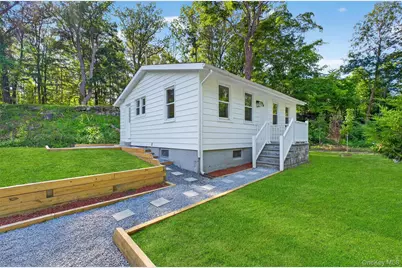 2091 Maple Avenue, Cortlandt Manor, NY 10567 - Photo 2