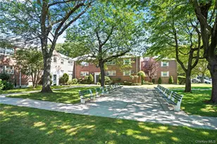 89-29 Shore Pkwy, Howard Beach, NY 11414 - Photo 26