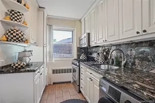89-29 Shore Pkwy, Howard Beach, NY 11414 - Photo 12
