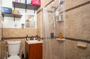 33 Wilson St, Port Jefferson Station, NY 11776 - Photo 4