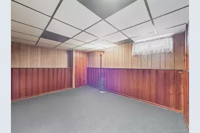 81 Cedarlawn Boulevard, Valley Stream, NY 11580 - Photo 24