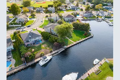 43 Duck Lane, West Islip, NY 11795 - Photo 48
