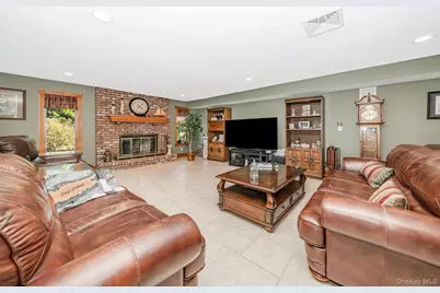 43 Duck Lane, West Islip, NY 11795 - Photo 26