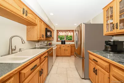 43 Duck Lane, West Islip, NY 11795 - Photo 36