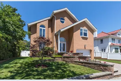 257 E Olive Street, Long Beach, NY 11561 - Photo 1