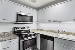 100 Cutter Mill Rd, Great Neck, NY 11021 - Photo 20