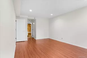 100 Cutter Mill Rd, Great Neck, NY 11021 - Photo 24