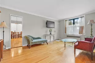 70-47A Park Dr E, Kew Gardens, NY 11367 - Photo 4