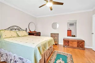 70-47A Park Dr E, Kew Gardens, NY 11367 - Photo 20