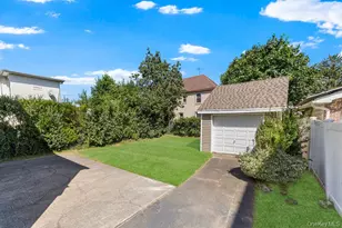 102-05 217th St, Queens Village, NY 11429 - Photo 26