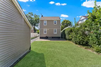 102-05 217th Street, Queens Village, NY 11429 - Photo 28