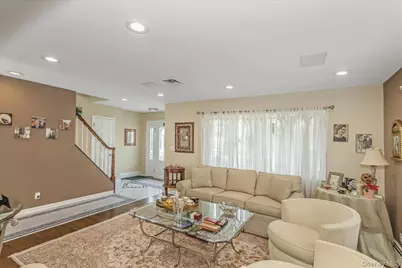 922 N 1st Street, New Hyde Park, NY 11040 - Photo 6