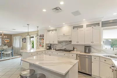 922 N 1st Street, New Hyde Park, NY 11040 - Photo 10