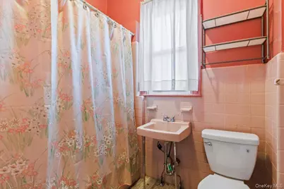 2871 Zulette Avenue, Bronx, NY 10461 - Photo 16