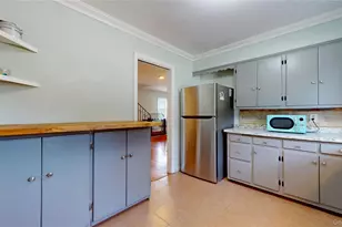 40 Wagner Ave, Roosevelt, NY 11575 - Photo 10