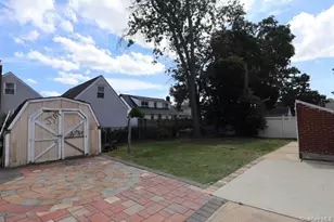 40 Wagner Ave, Roosevelt, NY 11575 - Photo 2