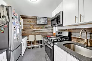 285 E 35th St, Brooklyn, NY 11203 - Photo 6