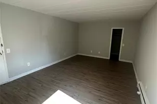 2035 Central Park Ave, Yonkers, NY 10710 - Photo 4