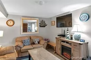 21 Deville Dr, Selden, NY 11784 - Photo 8