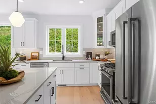 5126 Teaberry Ln, Fishkill, NY 12524 - Photo 4