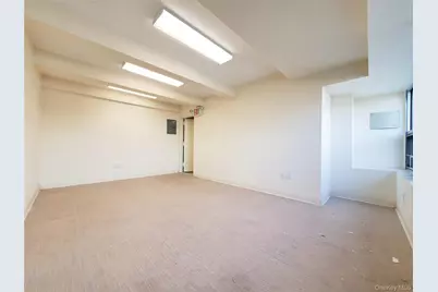 61-12 220 Street #2+3 Fl, Bayside, NY 11364 - Photo 12