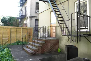 231 Park Pl, Brooklyn, NY 11238 - Photo 20
