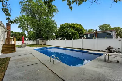 86 Riddle Street, Brentwood, NY 11717 - Photo 28