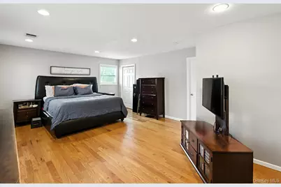 86 Riddle Street, Brentwood, NY 11717 - Photo 20