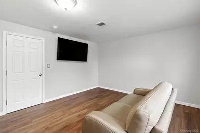 86 Riddle Street, Brentwood, NY 11717 - Photo 16