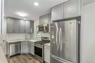 136 N 1st St, New Hyde Park, NY 11040 - Photo 8