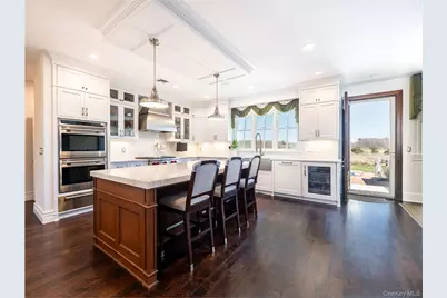 27 True Harbour Way, West Islip, NY 11795 - Photo 14