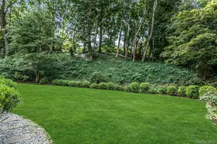 5 Meadowfield Ln, Glen Cove, NY 11542 - Photo 28