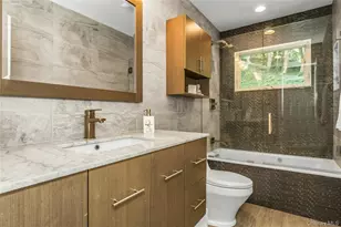 5 Meadowfield Ln, Glen Cove, NY 11542 - Photo 20