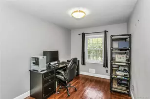 5 Meadowfield Ln, Glen Cove, NY 11542 - Photo 22