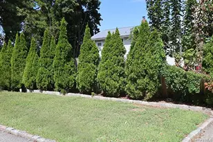 39 Inchcape Rd, Bay Shore, NY 11706 - Photo 14