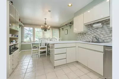 100 The Glen #100, Glen Head, NY 11545 - Photo 10