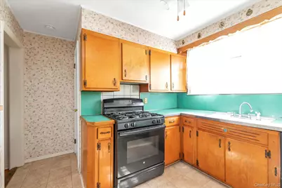 21 Carter Court, Lynbrook, NY 11563 - Photo 10