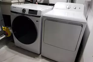 18-28 215th St, Bayside, NY 11360 - Photo 14