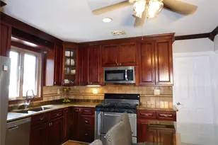 61 Newport Rd, Yonkers, NY 10710 - Photo 12