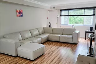 199 Pointe Cir N, Coram, NY 11727 - Photo 8